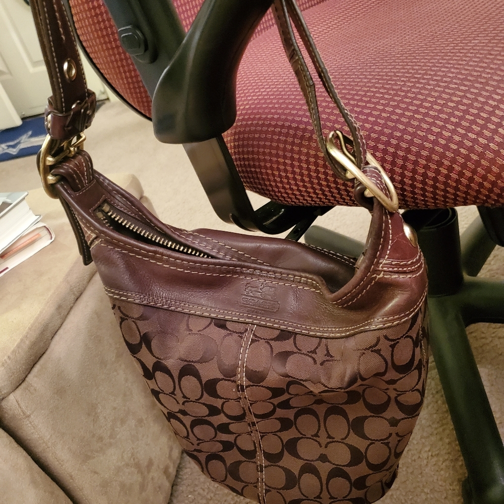 Classic Coach Bucket/Shoulder Bag